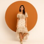 VESTIDO BLANCO DETALLES DORADOS
