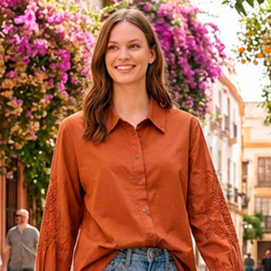 detalle de camisa color teja